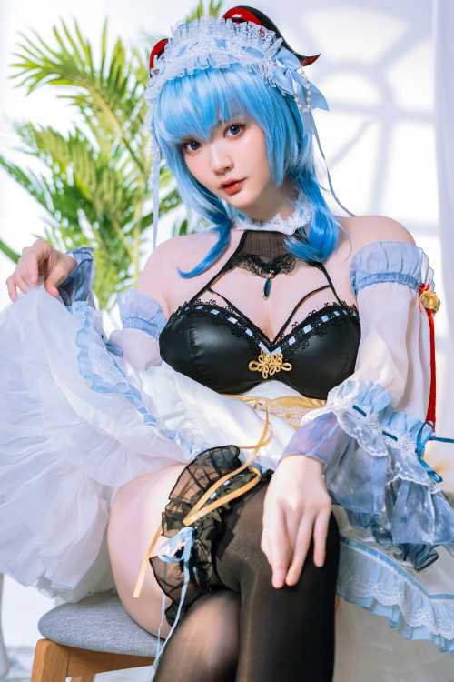 Cosplay Ying Tze 甘雨 Ganyu Maid