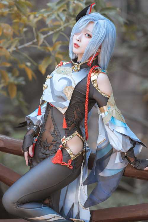 Cosplay 宮本桜 申鹤