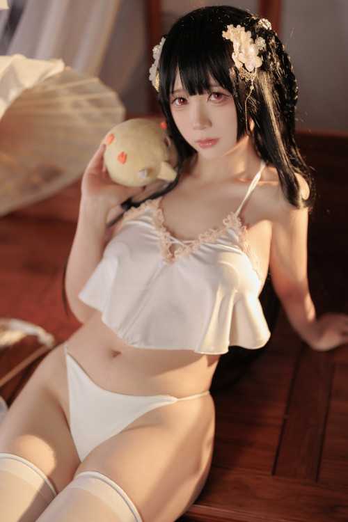 Cosplay 樱落酱 逸仙 膏发凝脂